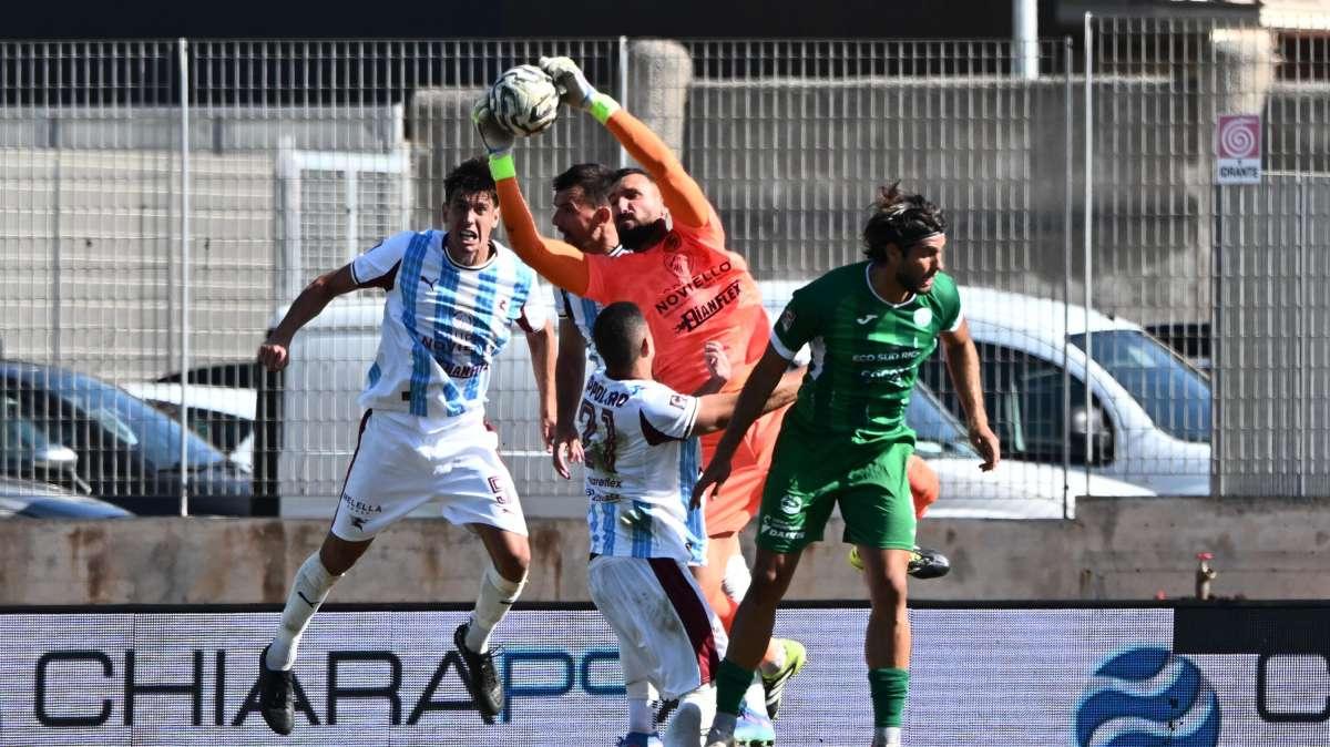 Salernitana, finalmente solidità: la porta resta inviolata dopo 5 gare