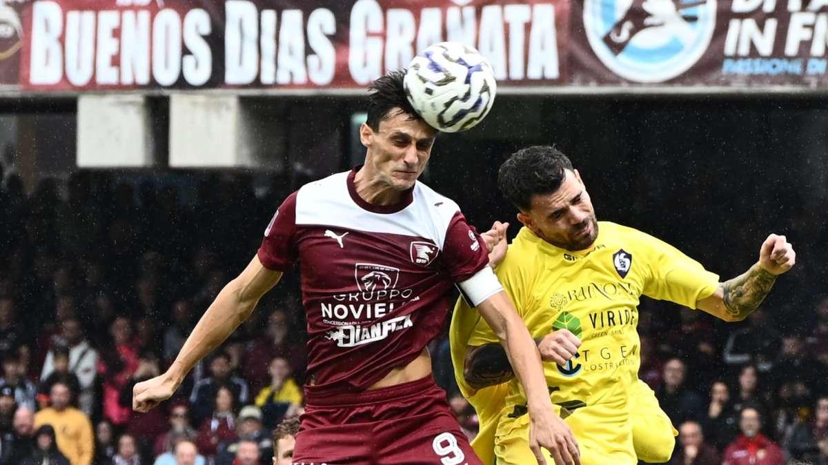 Salernitana, pochi tiri subiti ma difesa colabrodo. E si inceppa il reparto offensivo...