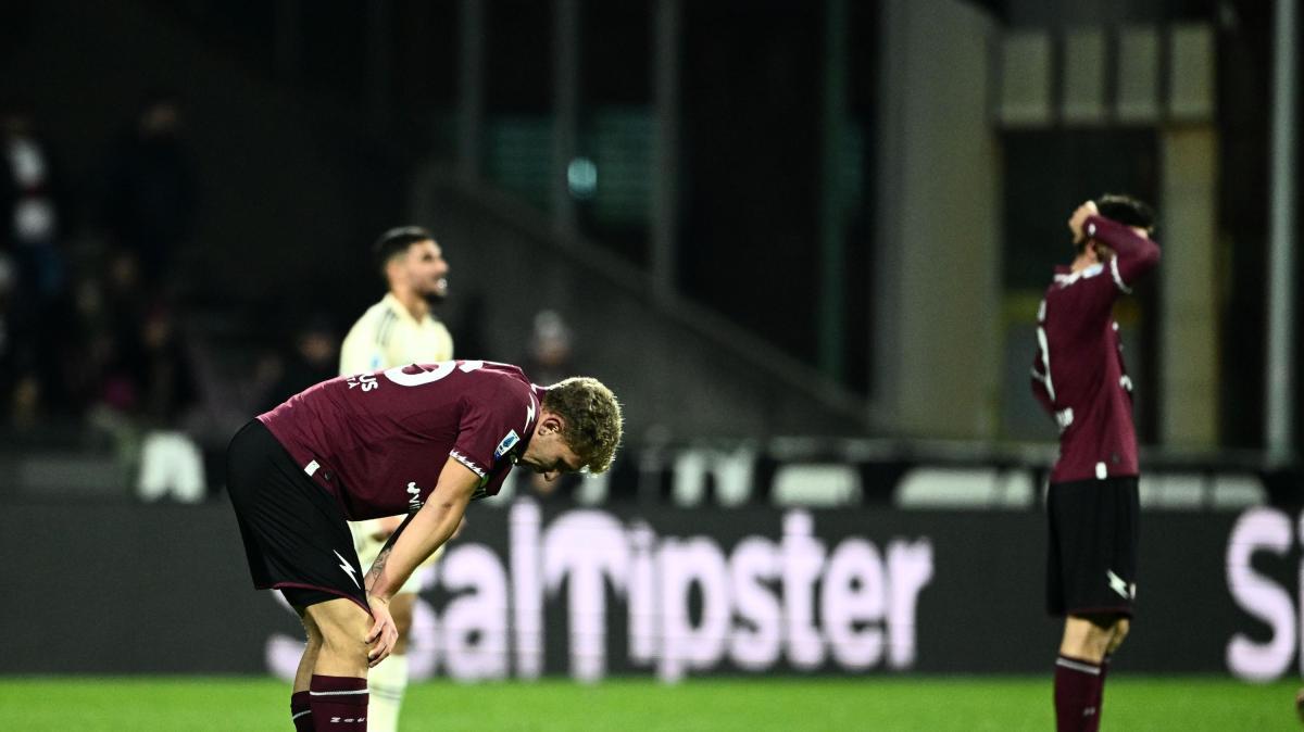 Salernitana, ufficiale: rescissione di contratto per un calciatore