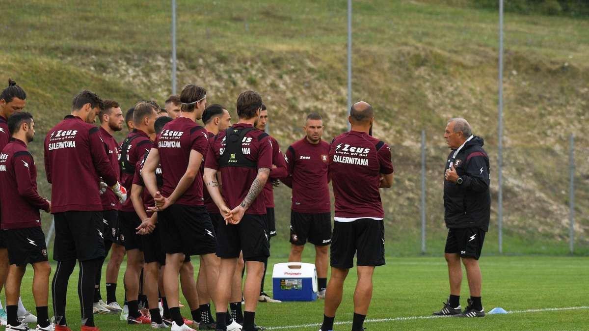 Salernitana, Castori aspetta le punte. La situazione
