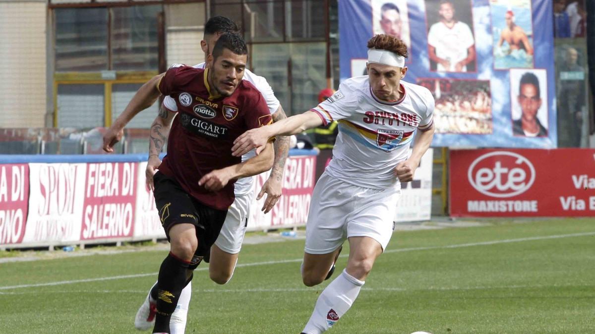 Corriere dello Sport: "Salernitana, Cosmi vuole esterni duttili"