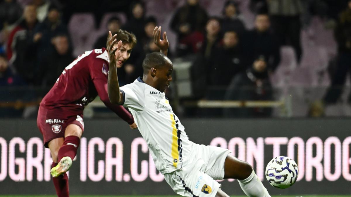 Salernitana, il trequartista è una priorità: Faggiano cerca l'uomo giusto per Cosmi