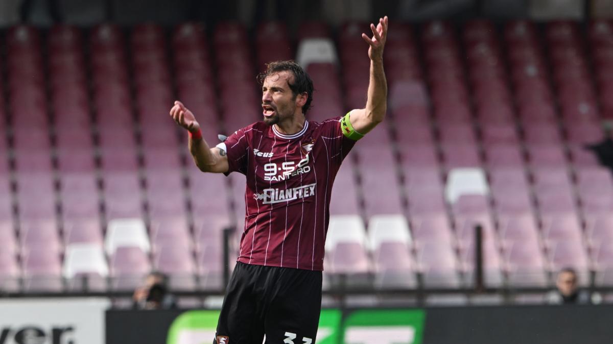 Ferrari: "Retrocessione Salernitana grande delusione. Volevo salvarmi per rimanere, amaro in bocca per le dinamiche"