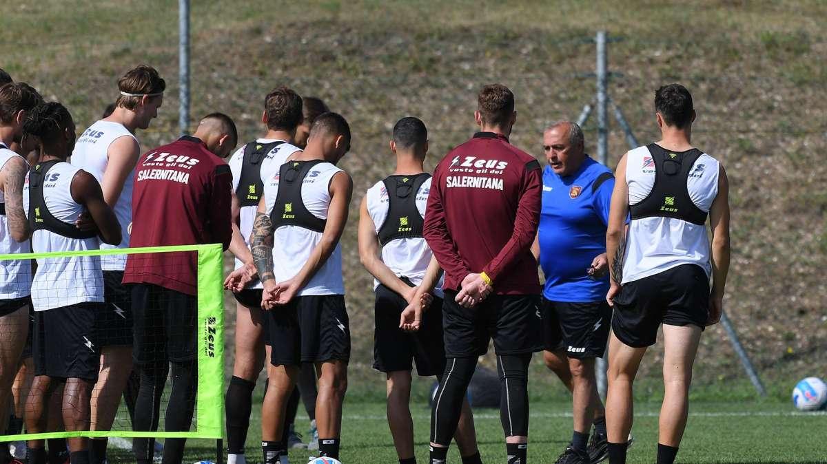 Cosa manca alla Salernitana per essere competitiva: ecco i ruoli scoperti