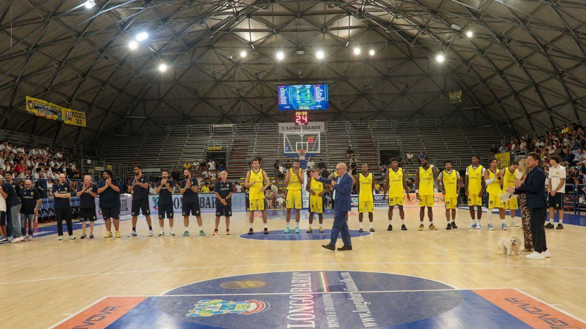 Festa al PalaMangano. Patron Longobardi: "Sarà un gran campionato"