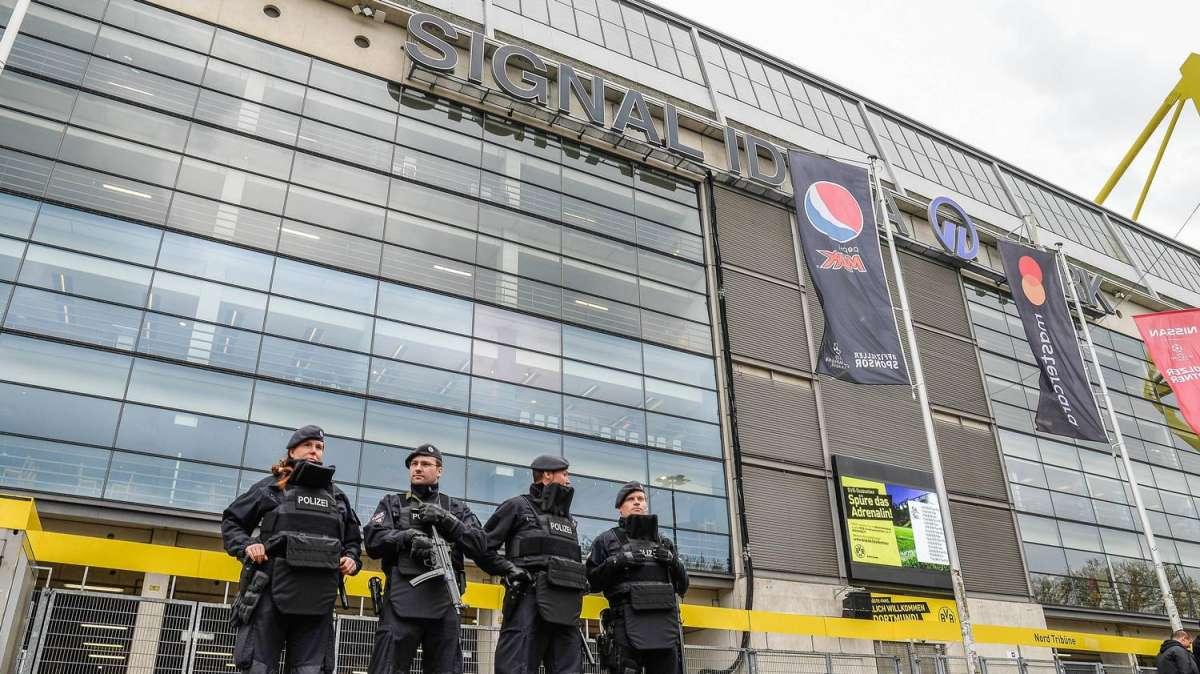 Bomba carta in campo: 2 anni e 2 mesi di reclusione