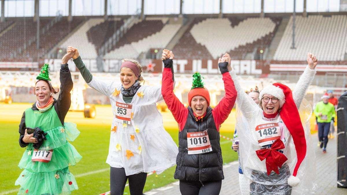 Elfi e Babbi Natale di corsa a Millerntor: St Pauli è anche questo!
