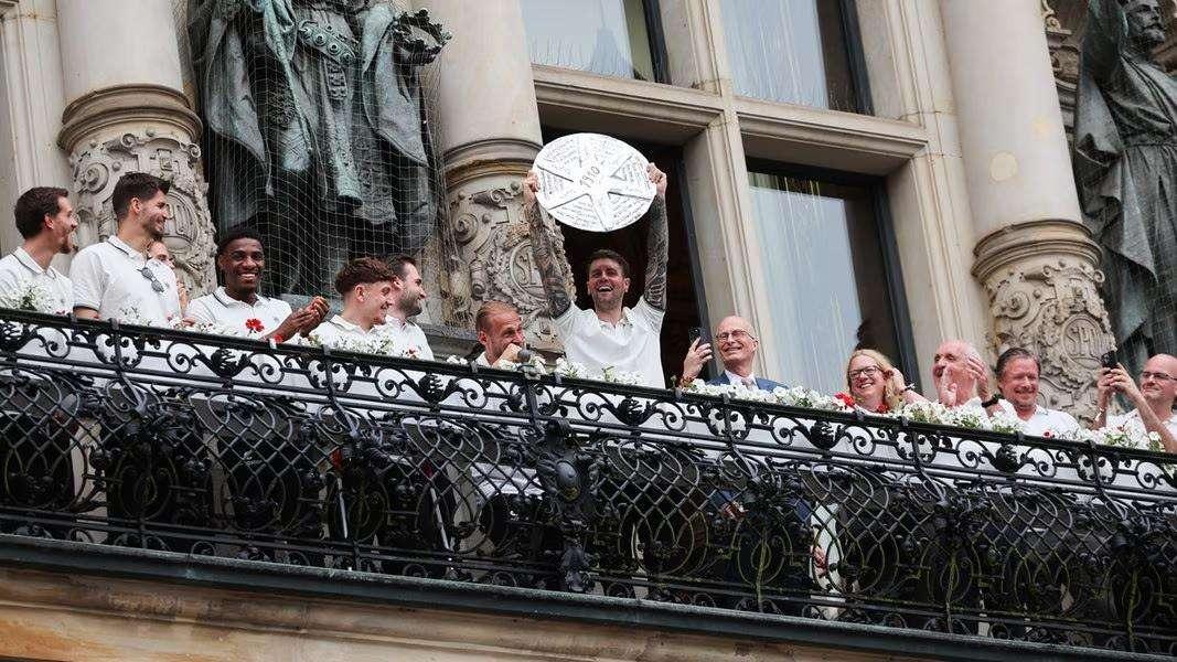 [FOTONOTIZIA] Il balcone è stato conquistato