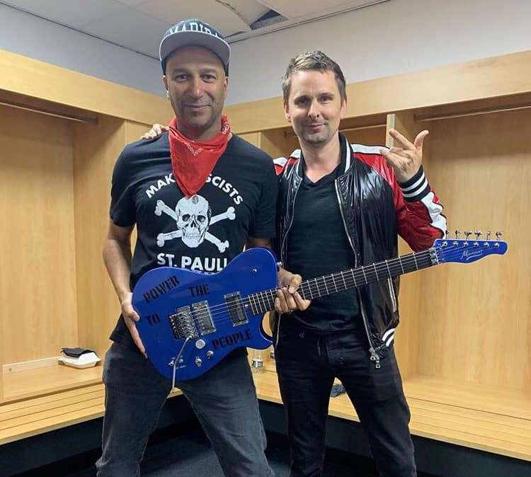 Bella maglietta, Tom Morello! Quando politica, musica e sport si incontrano