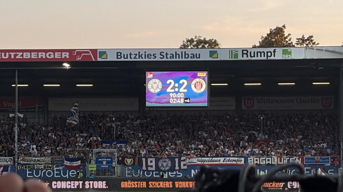 [ITA / DEU] 2:2 a Kiel: illusione St. Pauli, poi l’amara realtà – due punti buttati / 2:2 in Kiel: St. Pauli zwischen Illusion und bitterer Realität – zwei Punkte verschenkt