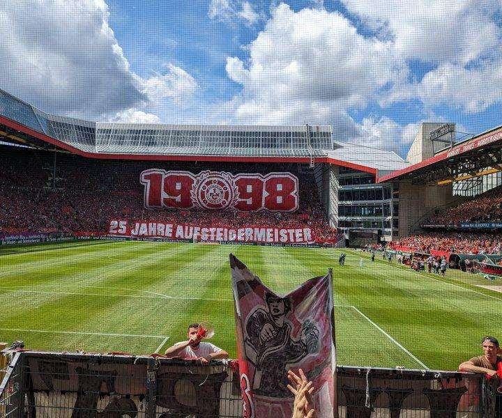 Kaiserslautern-St Pauli 1-2: chi ben comincia... è il St Pauli!