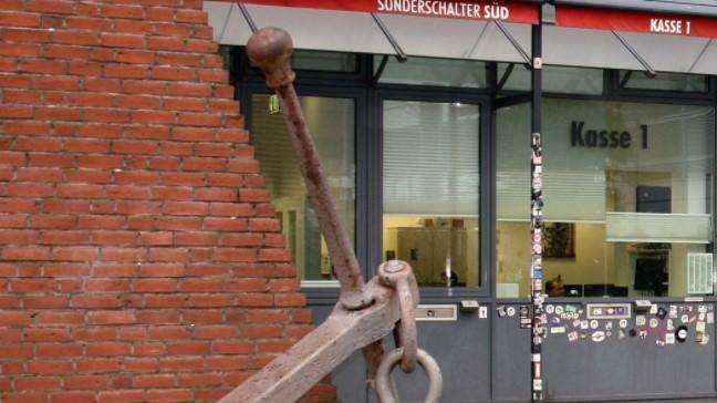 Torneranno le file alle casse?