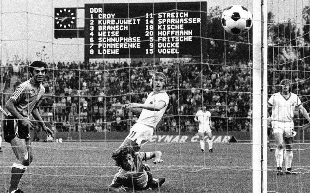 Quando la DDR aveva giocatori favolosi, Joachim Streich ci ha lasciato a 71 anni