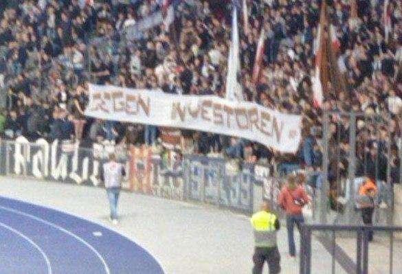 In 20 mila a Berlino con messaggio chiaro: no agli investitori nel calcio!
