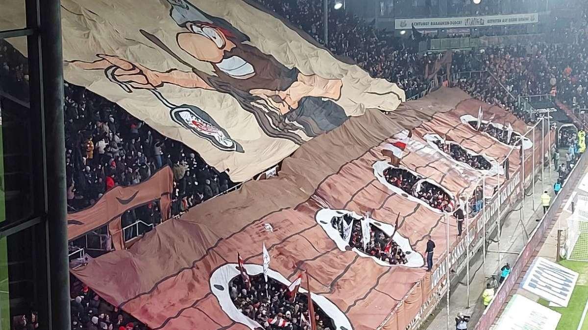 St Pauli-Amburgo 2-2: tre minuti di follia e i pirati gettano il derby al vento
