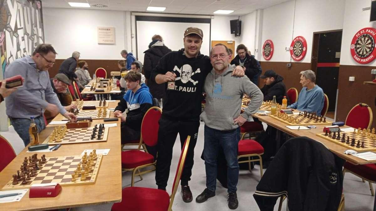 Campioni del mondo… di un altro mondo! ️‍️ Il Sankt Pauli degli Scacchi tra passione, politica e leggenda