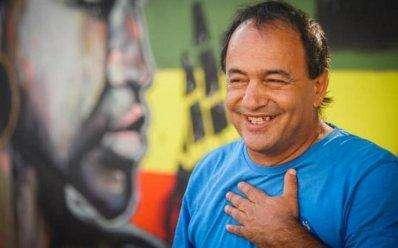Parte la mobilitazione a sostengo del sindaco antirazzista Mimmo Lucano
