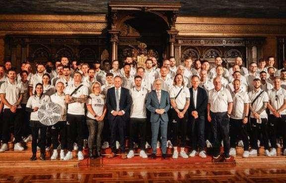 [FOTONOTIZIA] Grazie dell'invito, signor Sindaco!