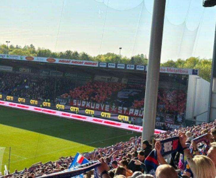 Holstein Kiel-St Pauli 3-4: festa con RFC, The Offenders e Probably Nancy