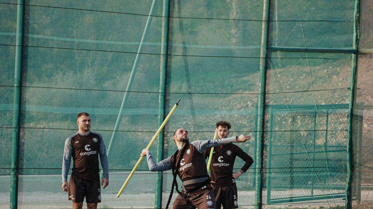 Benatelli ma cosa fai? 