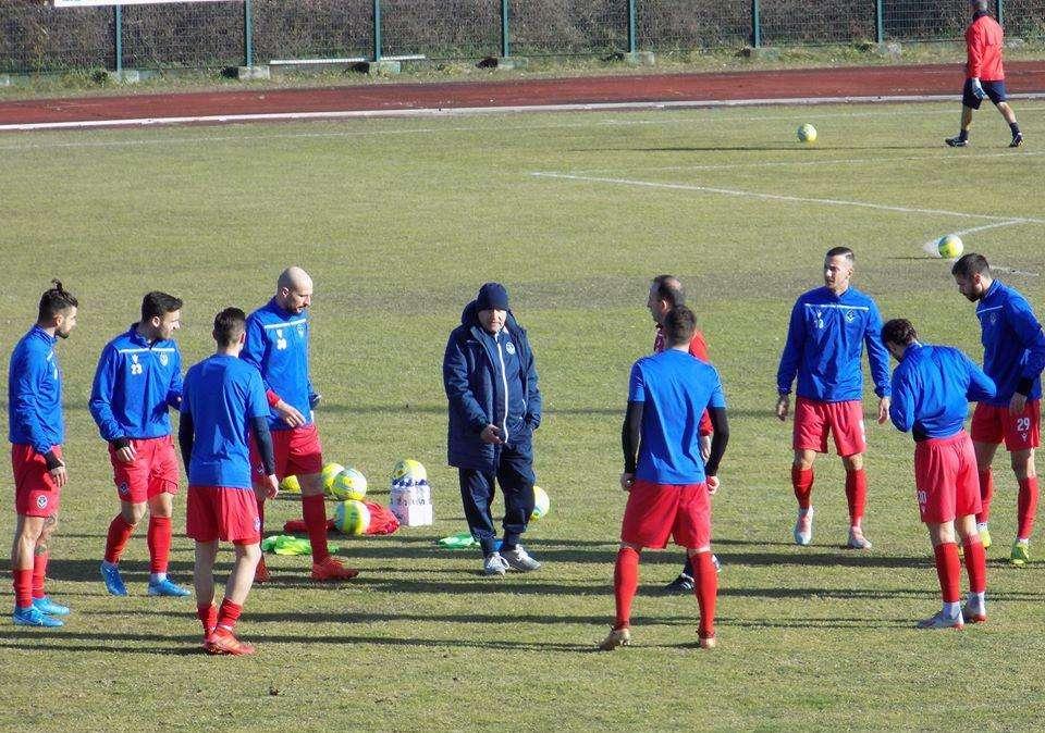 Alb&egrave; con la squadra