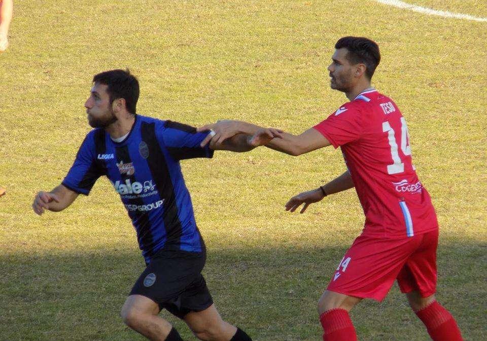 A destra, Dario Teso