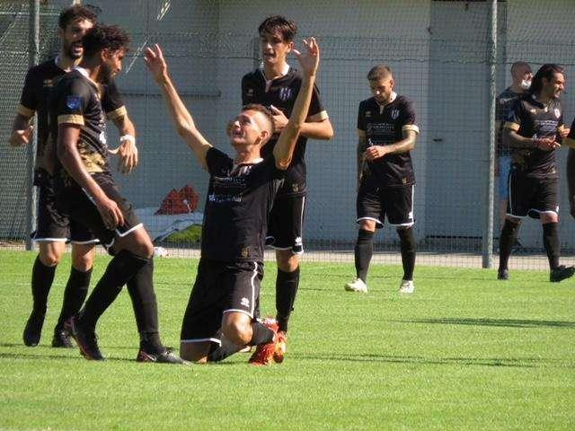 Spaneshi esulta a Trezzo