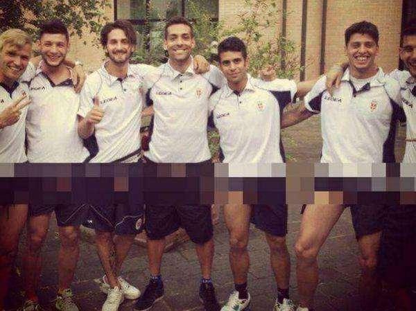 La foto dello scandalo