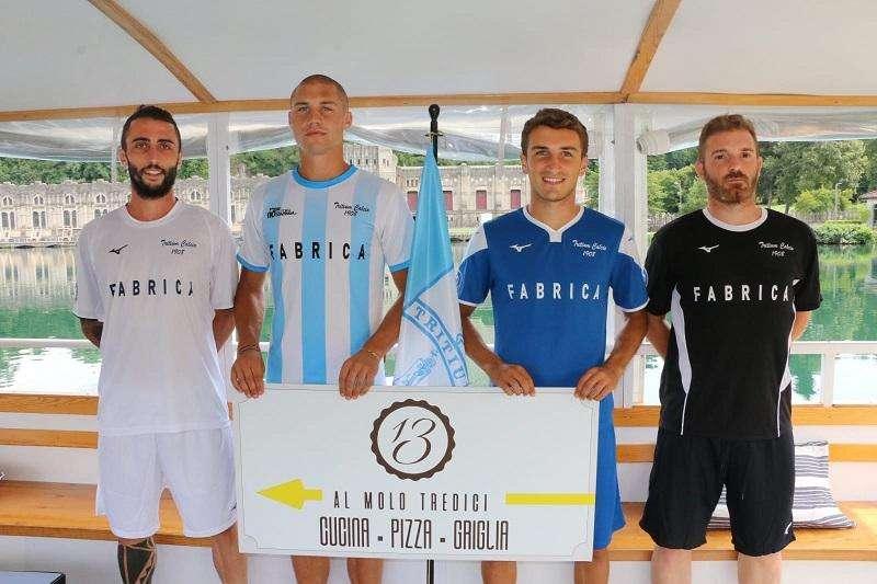 La presentazione della divise