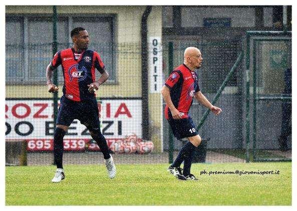 Maicon e Ruggeri in campo