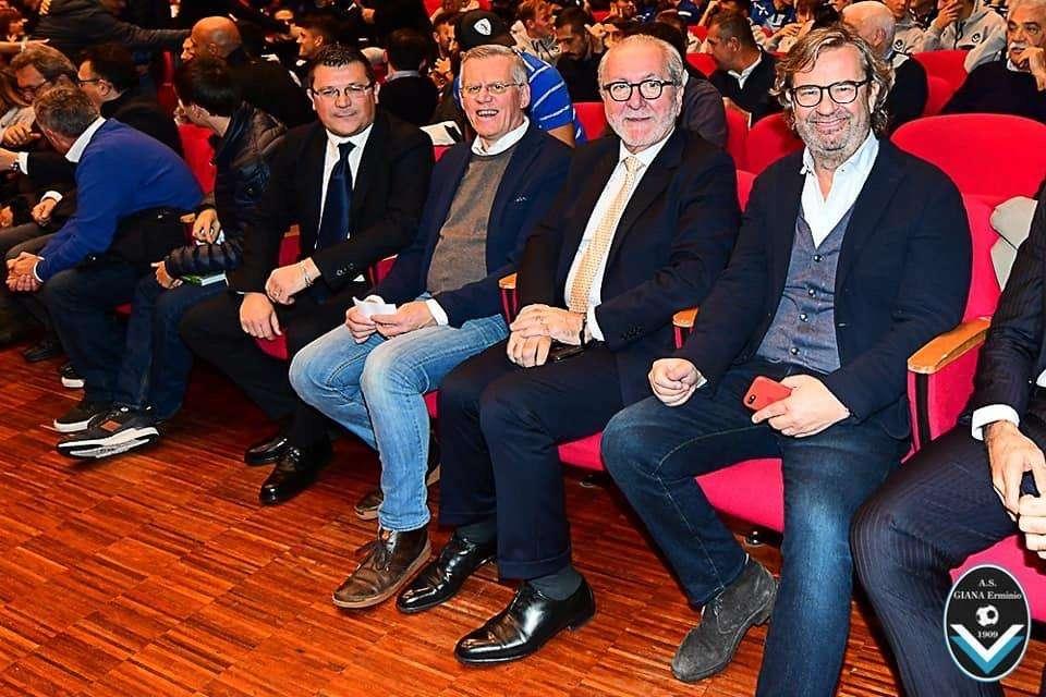 Il sindaco vicino a Ghirelli