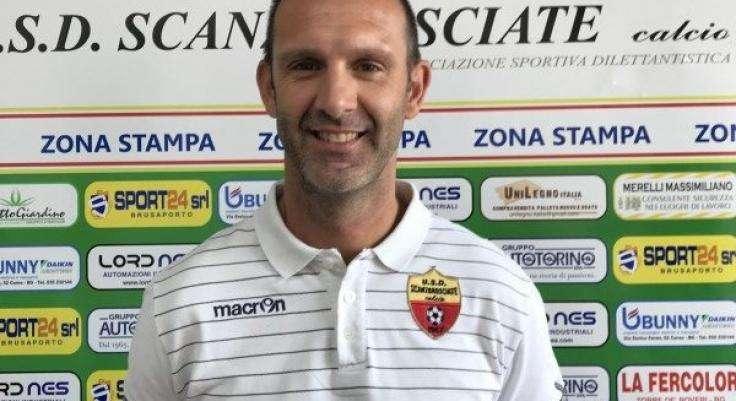 Mister Valenti, Scanzorosciate