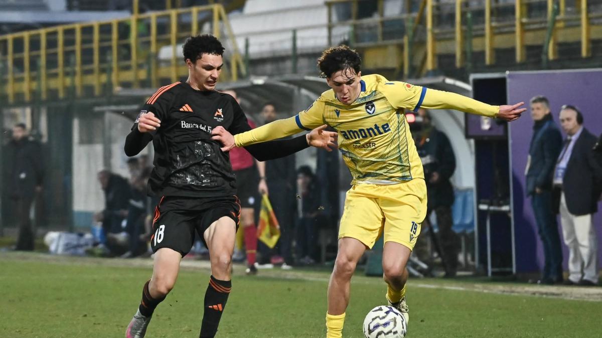 In maglia gialla Tommaso Duca