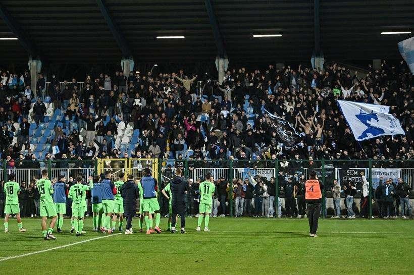 I tifosi Giana in Coppa Italia