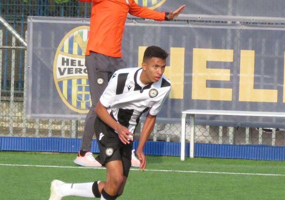 Matteo Amoroso saluta l'Udinese