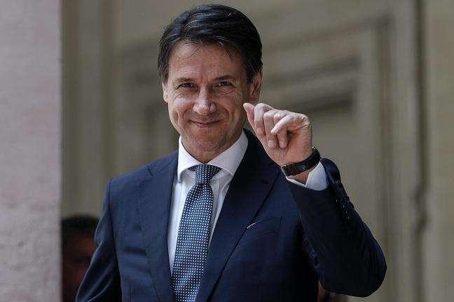 Conte: "Sport solo a porte chiuse, non sarà consentito giocare davanti al pubblico"