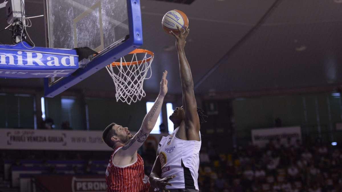 Apu OWW Udine-Chiusi 69-53, LE PAGELLE: Walters devastante!