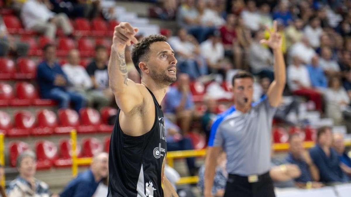 Forlì-Apu Udine, un accendino ha colpito Gaspardo durante il match