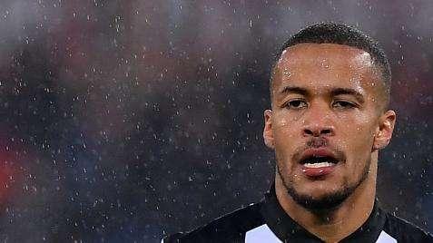 Guaio muscolare per Ekong, il nigeriano sarà valutato in settimana