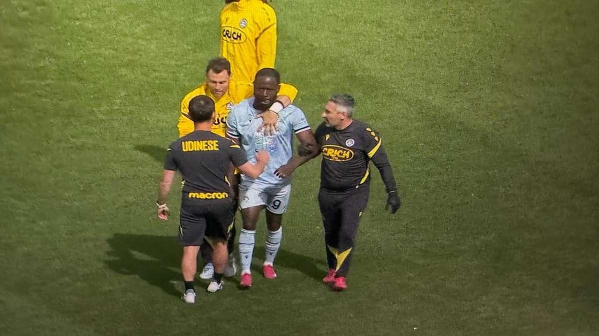 Cagliari-Udinese, nervosismo in campo nel finale con un Davis scatenato: cos'è successo