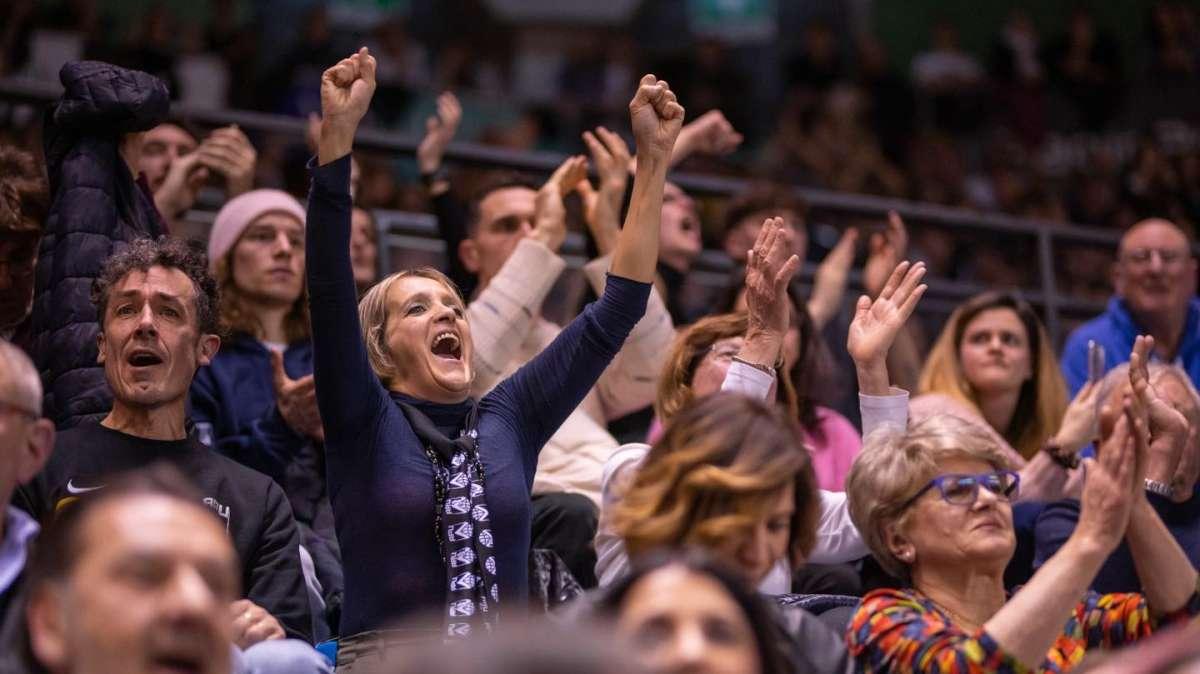 L'Apu Udine vince il derby friulano di A2: viva il basket friulano!