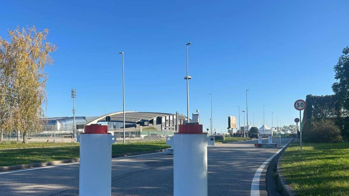Udine in stato d’allerta per Italia-Israele: quartieri blindati, droni e manifestazioni in centro città