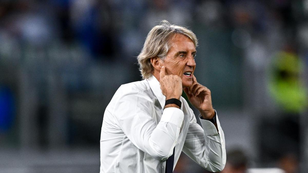 Italia, Mancini: "C'è da lavorare e basta, senza abbatterci. Fischi? Normali"