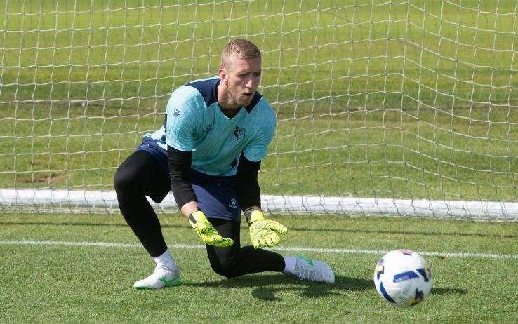 Watford, Selvik: "Pre-season dura, Pezzolano richiede tanto a noi portieri"