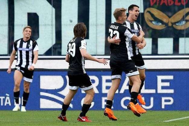 Squadra da sta mattina in ritiro. La partenza per la Sardegna potrebbe essere anticipata a giovedì
