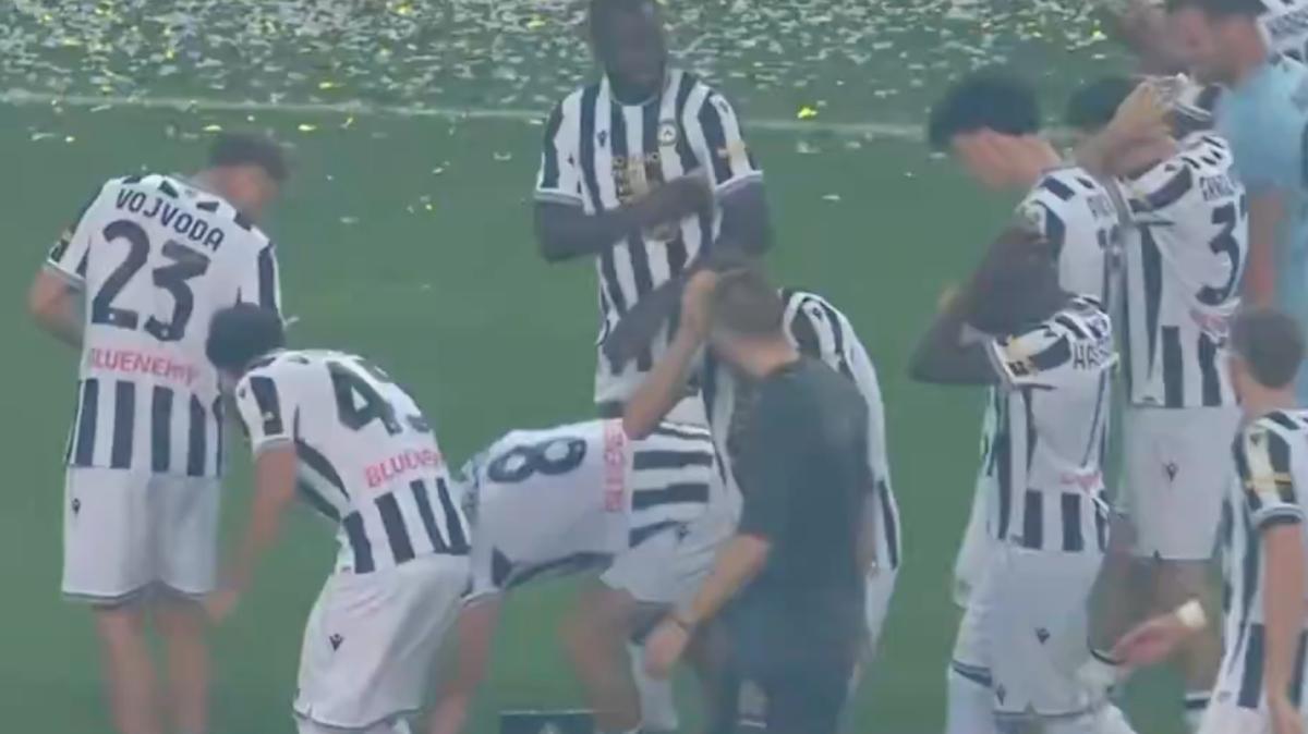 L'Udinese torna ad alzare un trofeo... e lo fa cadere. L'incredibile fuoriprogramma dopo la FVG Cup