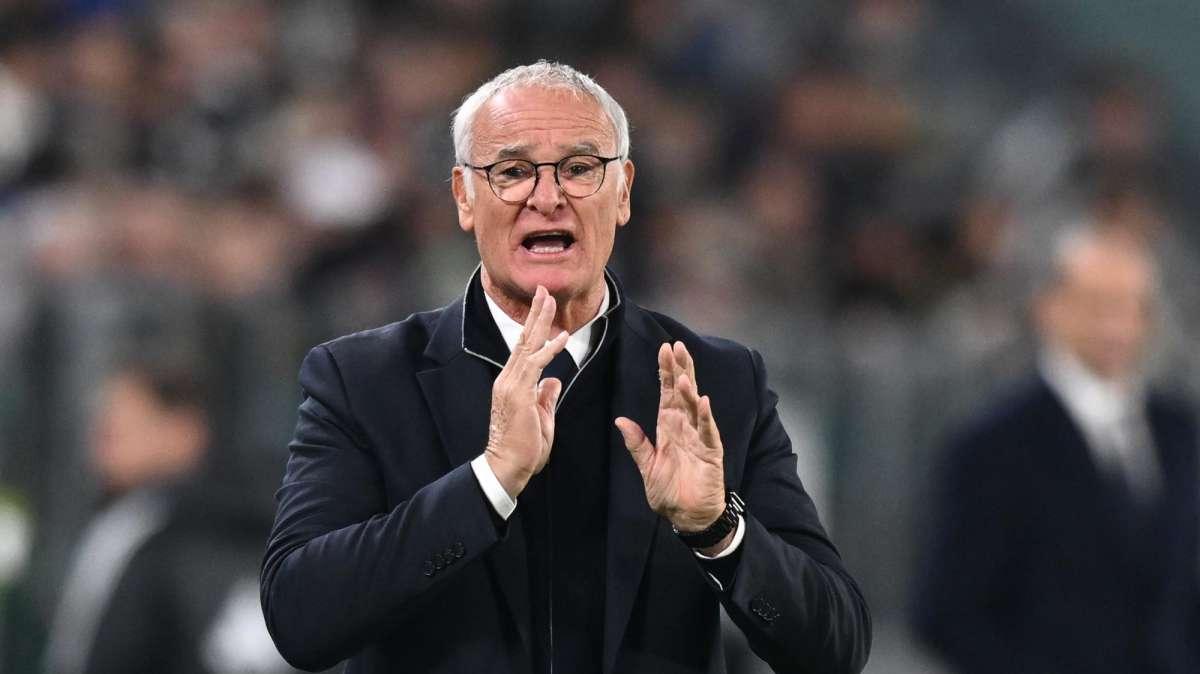 Serie A, il Cagliari pareggia nel recupero contro il Napoli e rosicchia un punto all'Udinese