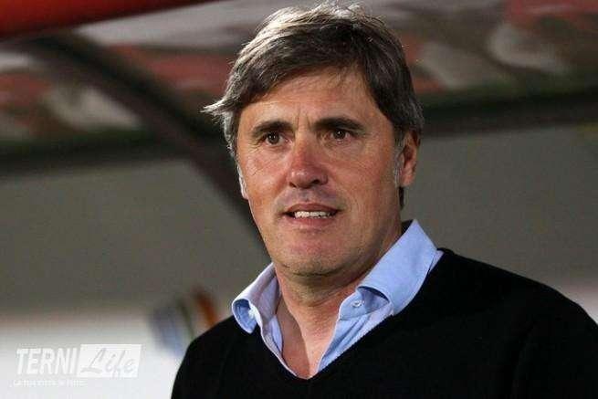 Calori vicino alla panchina della Lazio Primavera 