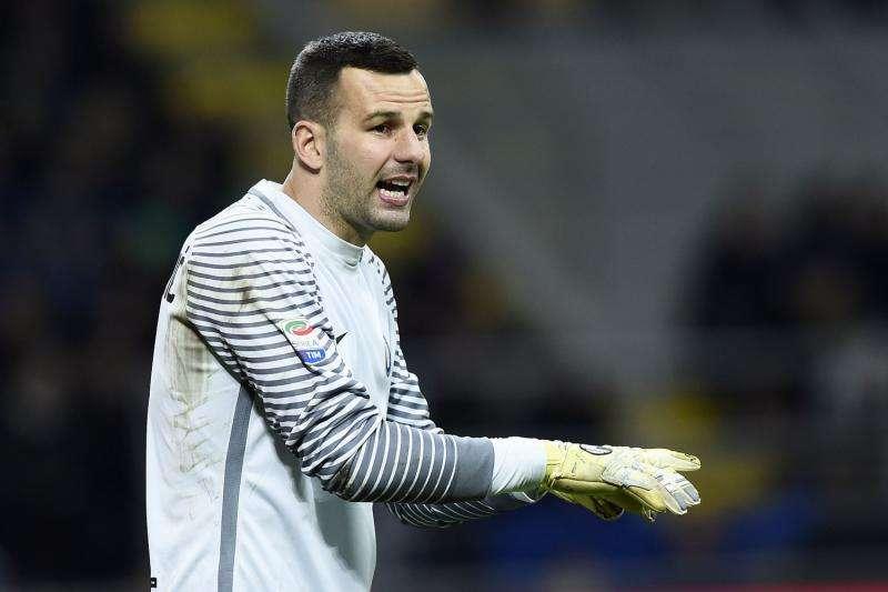 Napoli,per la porta c'è l'idea Handanovic se Reina non dovesse rinnovare