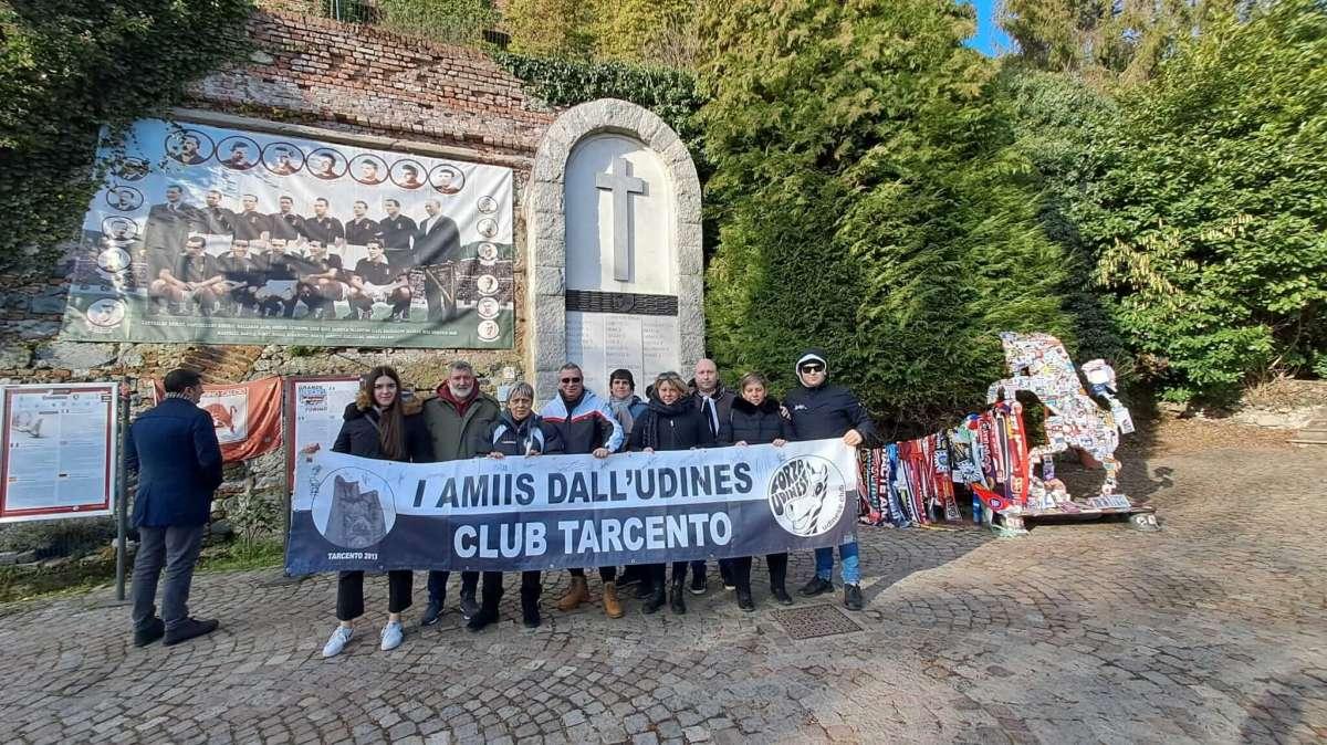 FOTO - Omaggio ai caduti di Superga dei tifosi bianconeri 